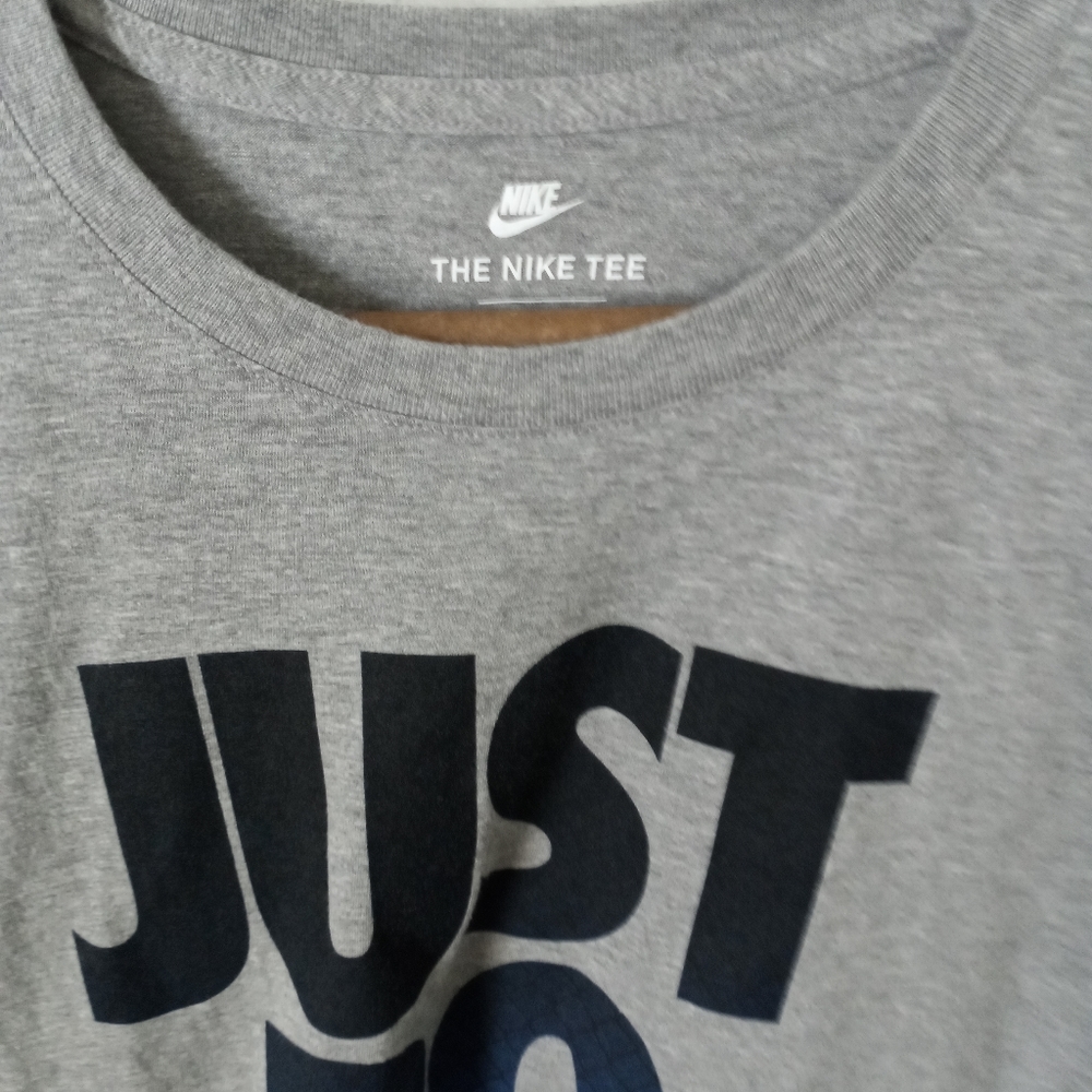 2 used T Shirts Men's